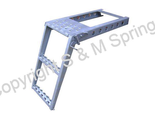 1081378 SCHMITZ 2 Step Ladder