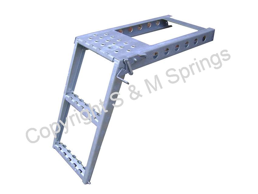 1081378 SCHMITZ 2 Step Ladder