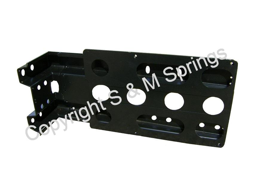 81612435430 81612435449 MAN Cab Wing-Bracket