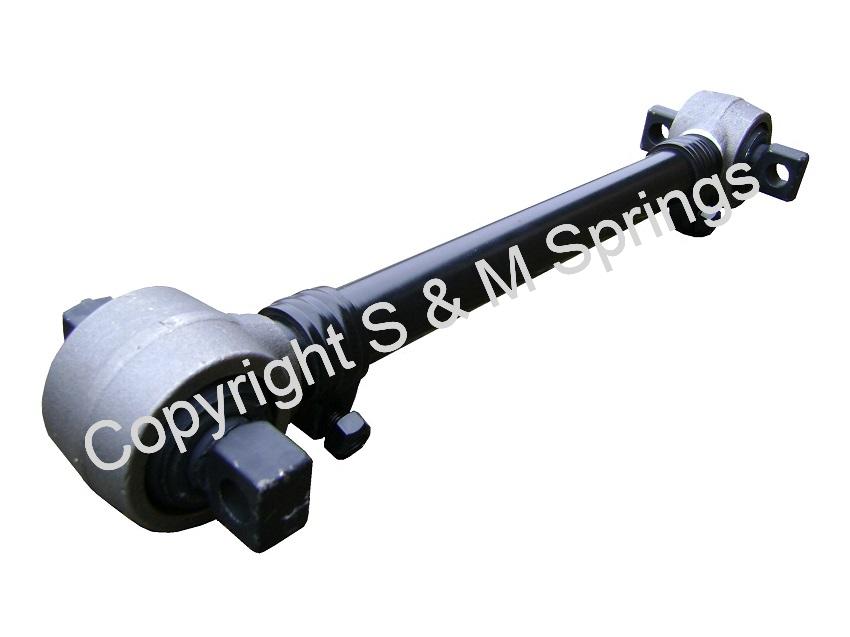R5900002 R5900069 OPTARE Solo Panhard Rod Rear – Lower