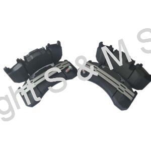 7422921066, 7421496557, 7421496552, 7421488190, 742139929, 7420560415 RENAULT Brake Pads - Middle Axle