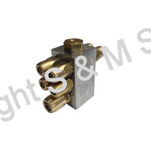 1319444 054997 SCHMITZ Distribution Block (Metal)